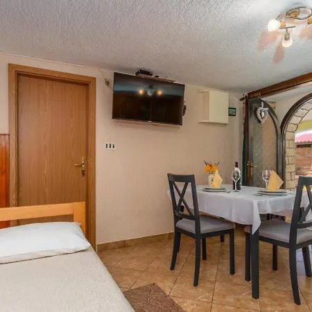 Milena 2 Opatija By Guide 아파트 로브란