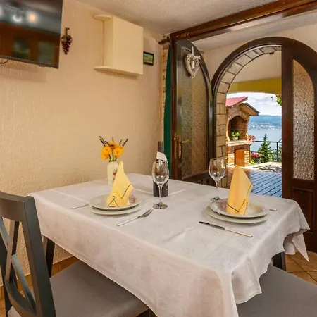 Milena 2 Opatija By Guide 아파트 *