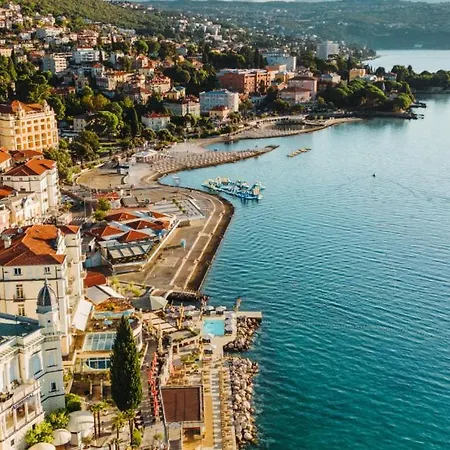 아파트 Milena 2 Opatija By Guide 로브란