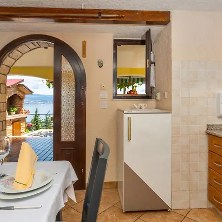 Milena 2 Opatija By Guide 아파트 로브란